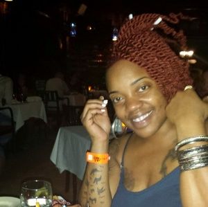 Meet your Posher, April